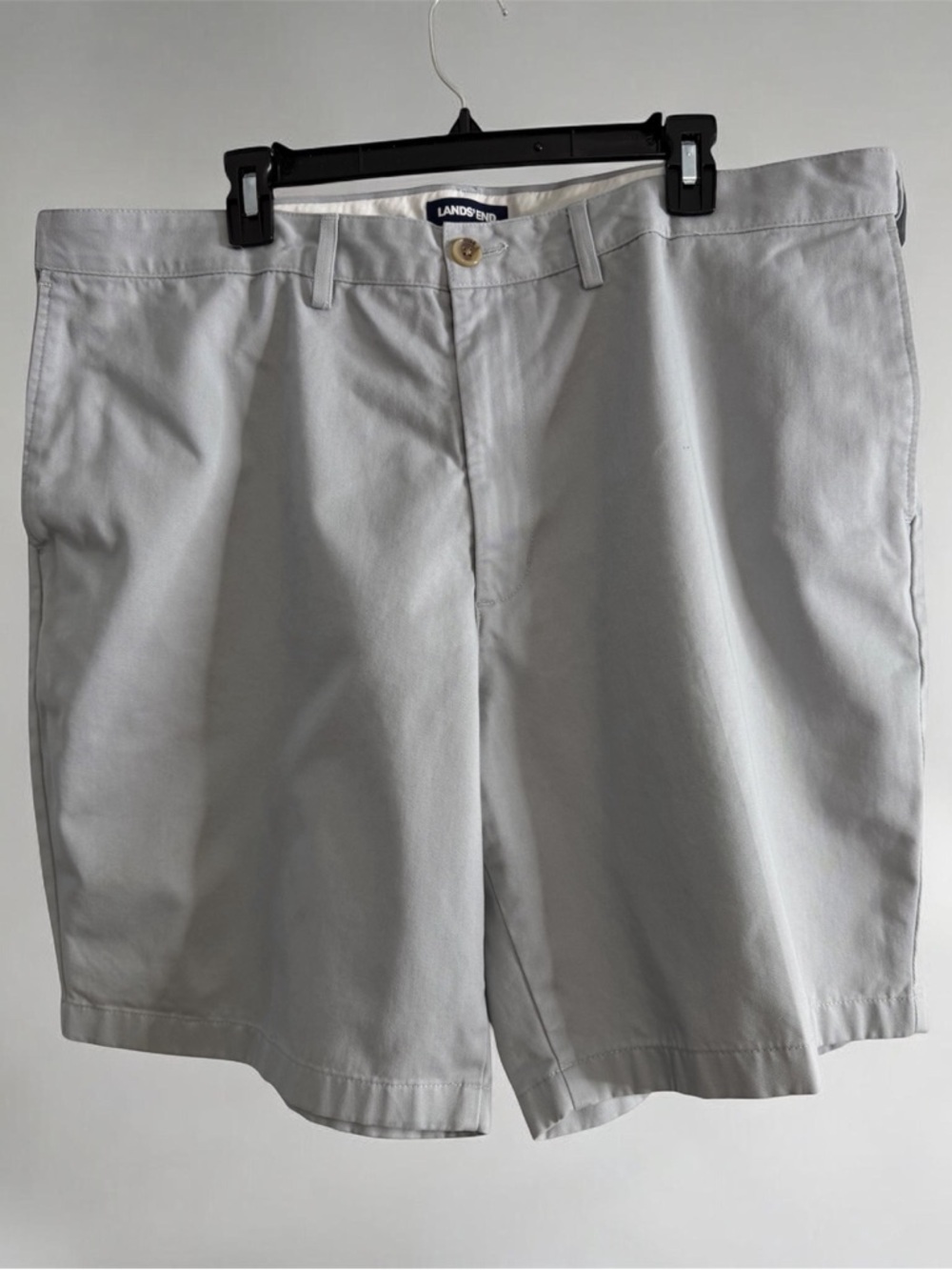 Lands' End Men's Light Gray Flat-Front Chino Shorts Classic‎ Comfort Beach